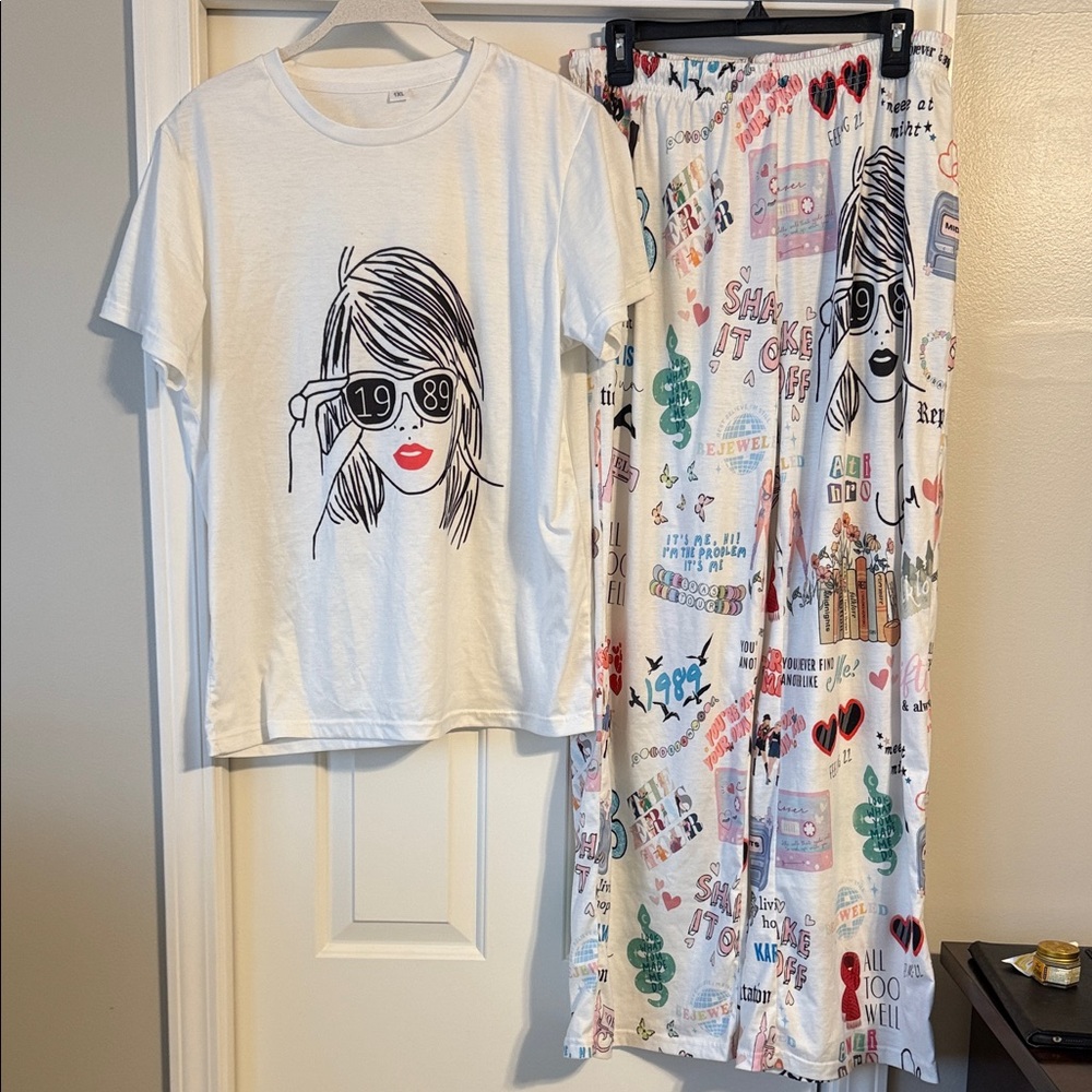 Women’s Taylor Swift pajama set